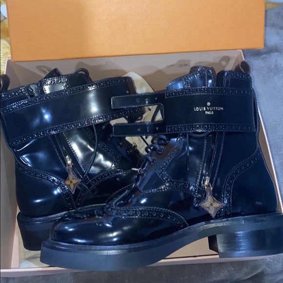 Louis Vuitton Boots. Perfect condition! - Picture 1 of 4